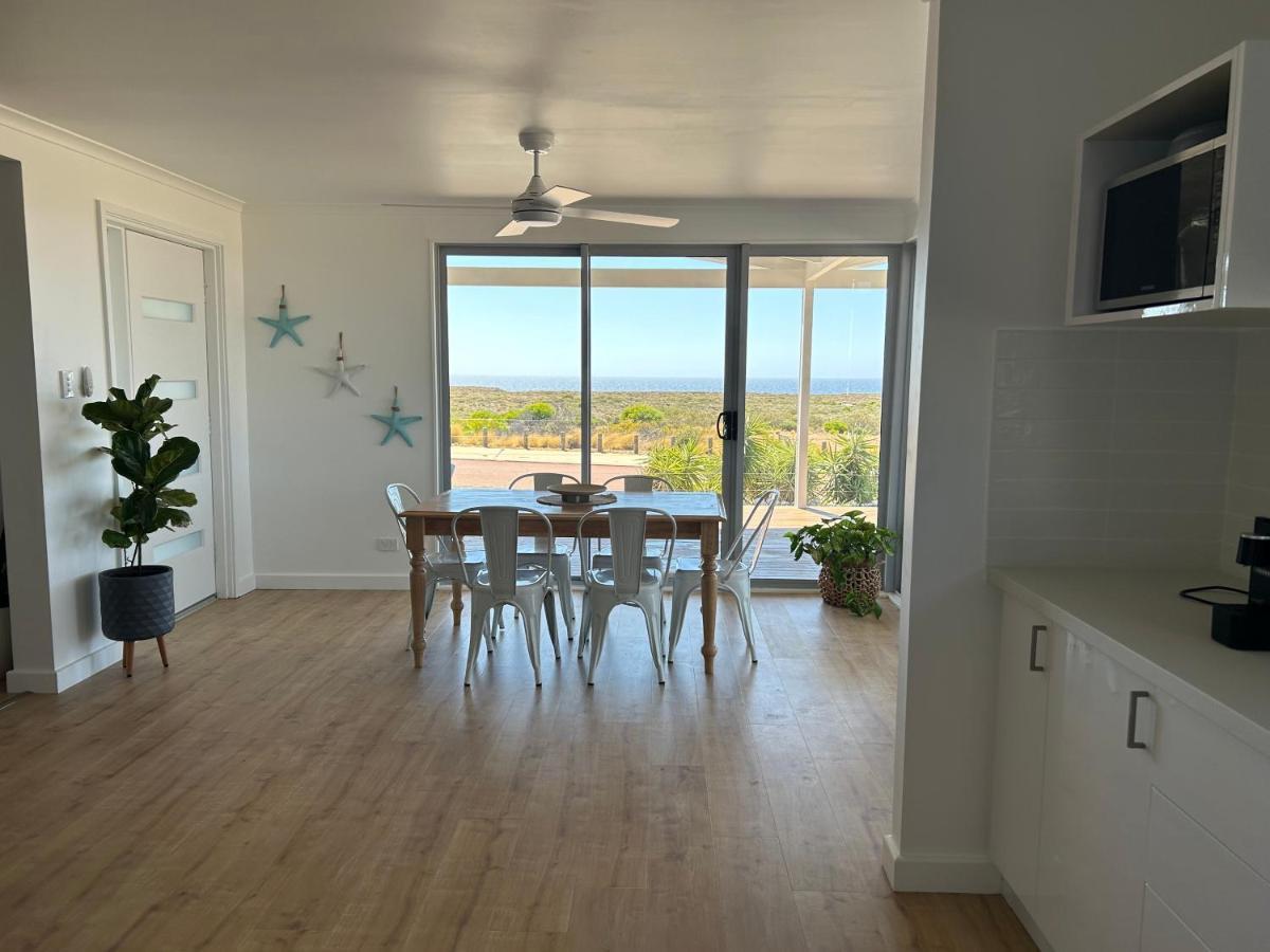 Ocean View Retreat Villa คาร์ลแบร์รี ภายนอก รูปภาพ